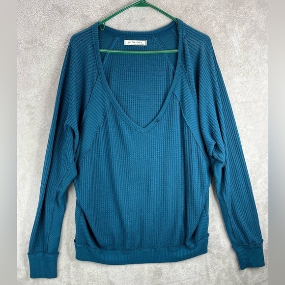WE THE FREE Aqua Thermal Shirt Large Top Long Sleeve Oversized Slouchy Raw Hem - Picture 1 of 12
